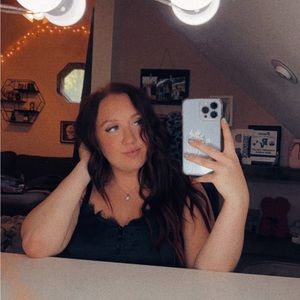 Meet your Posher, Brooke